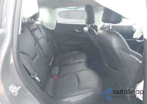 2019 Jeep Compass Limited 4X4 z USA, uszkodzony, nr VIN 3C4NJDCB9KT724380